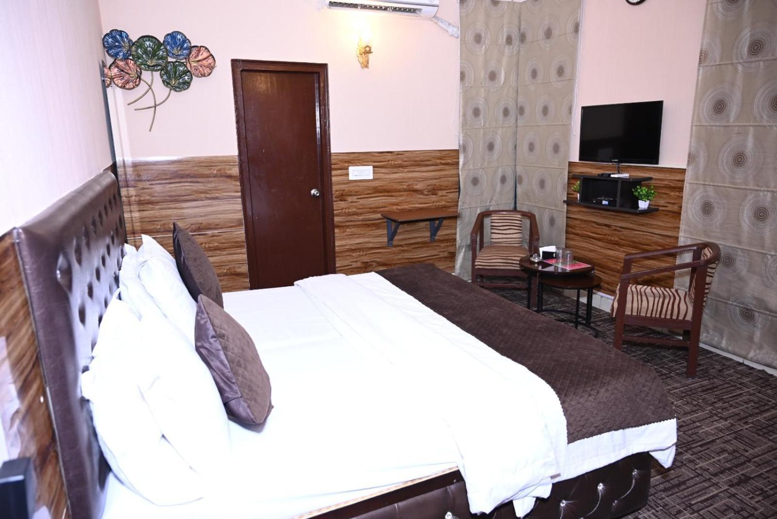 Hotel Kuber Rai Экстерьер фото