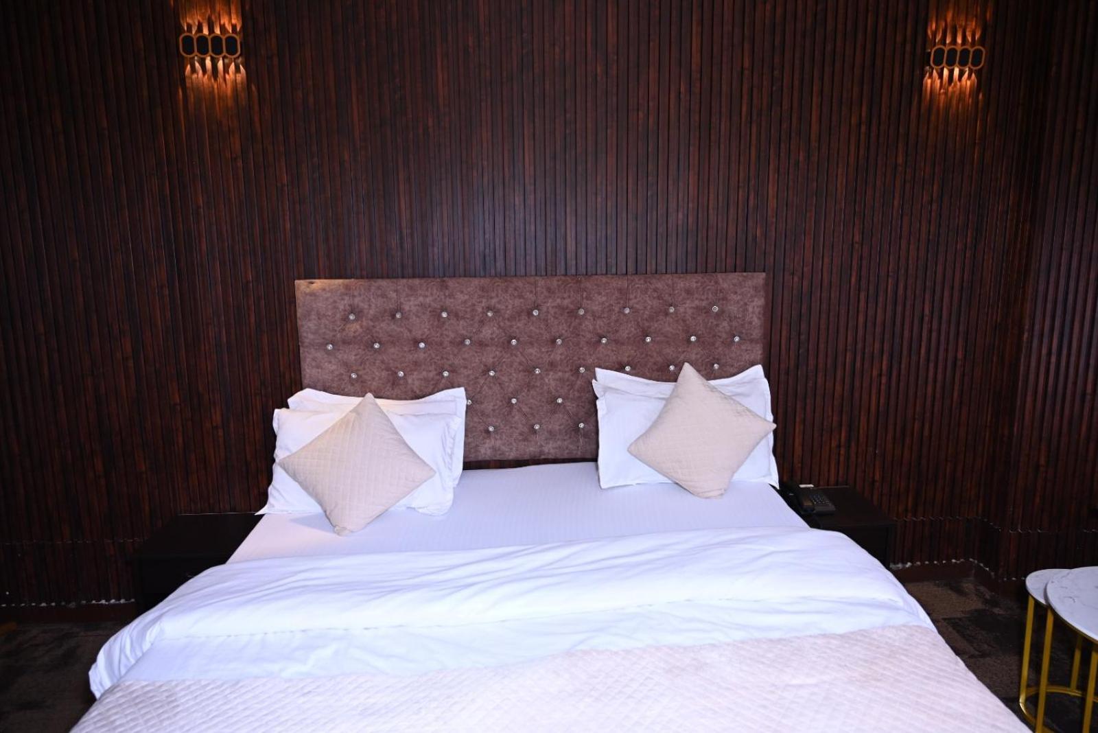 Hotel Kuber Rai Экстерьер фото