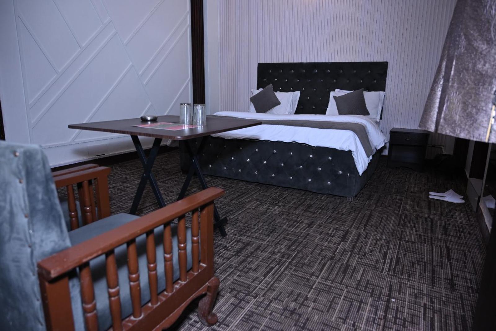 Hotel Kuber Rai Экстерьер фото